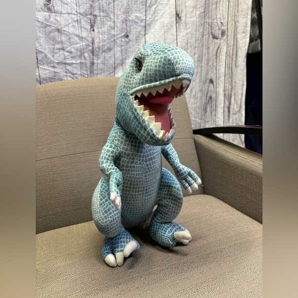 Jurassic World Fallen Kingdom T-Rex Cuddle Pillow Plush Dinosaur Big Time Blue - Picture 1 of 5